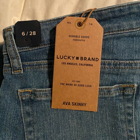 Lucky Brand Jeans - Picture 3 of 6